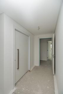 Image 24 - 205528