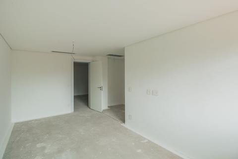 Image 31 - 205528