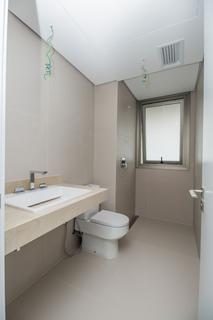 Image 37 - 205528