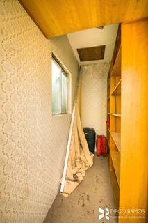 Image 36 - 205801