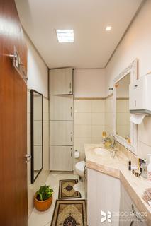 Image 37 - 206168