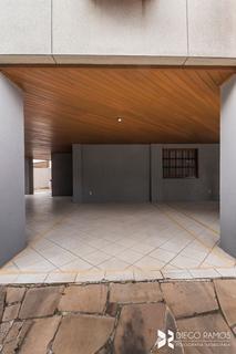 Image 33 - 207002