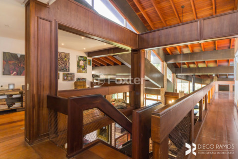 Image 37 - 208244