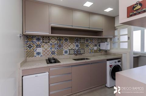 Image 34 - 208740