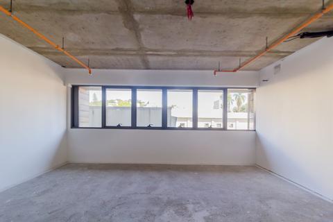 Image 34 - 210143