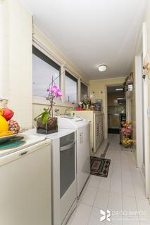 Image 30 - 210298