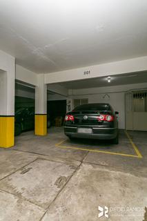 Image 34 - 210298