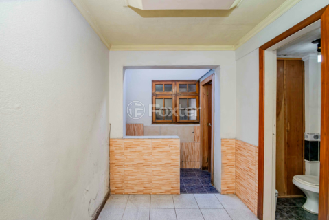 Image 30 - 210585
