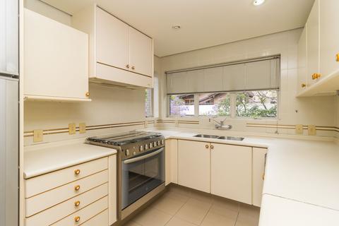 Image 27 - 211230