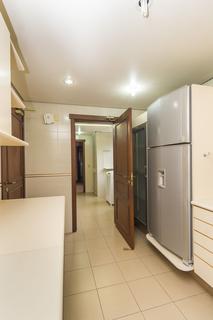 Image 32 - 211230