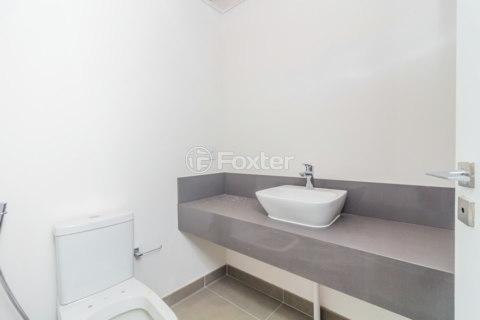 Image 20 - 211319