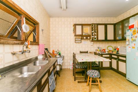 Image 20 - 211592