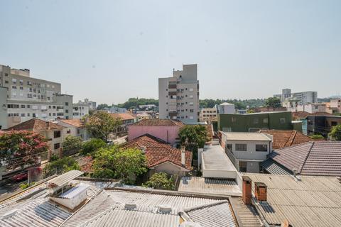 Image 21 - 211750