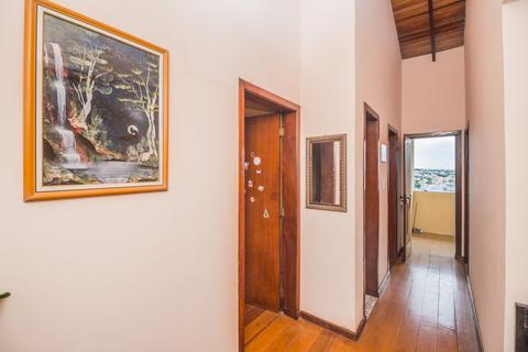 Image 30 - 212203