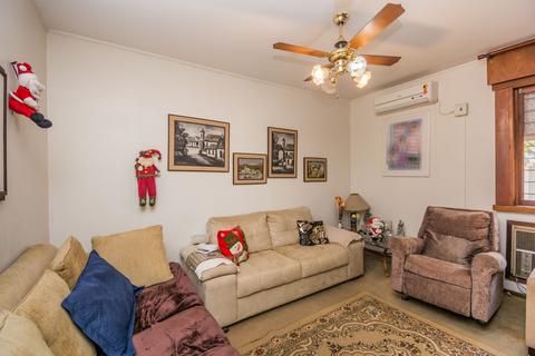 Image 34 - 212329