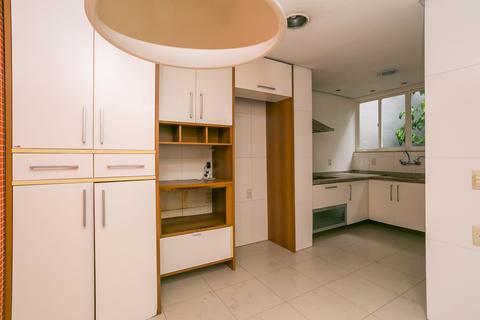 Image 27 - 212530
