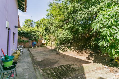 Image 29 - 213247