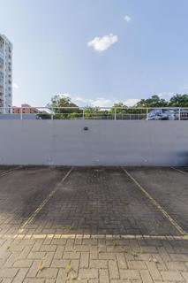 Image 28 - 213740