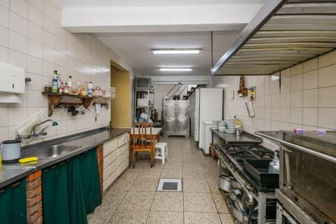 Image 24 - 214531