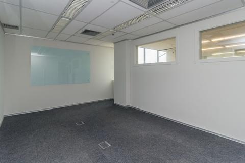 Image 21 - 214793