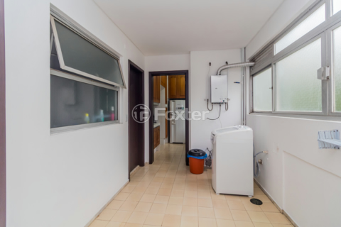 Image 33 - 215641