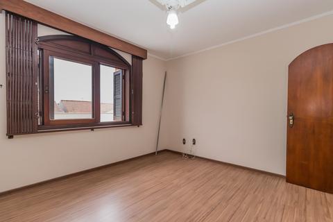 Image 38 - 215915