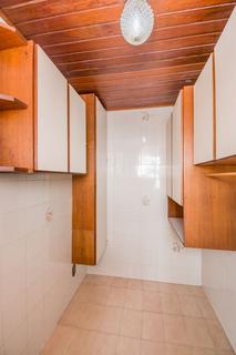 Image 37 - 216255