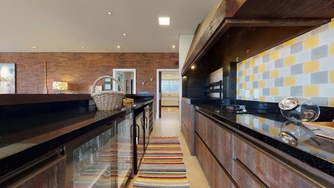 Image 36 - 216360