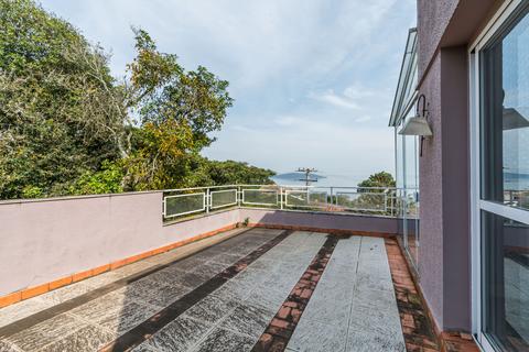 Image 32 - 217213
