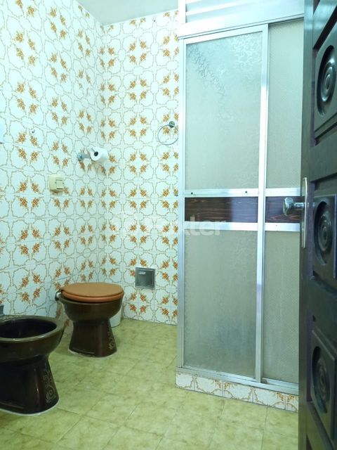 Image 35 - 218353