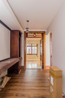 Image 40 - 218800