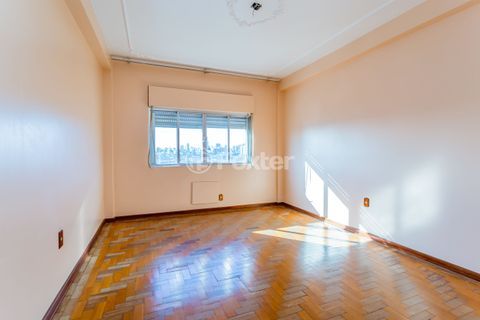Image 26 - 219204