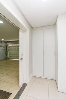 Image 47 - 220238
