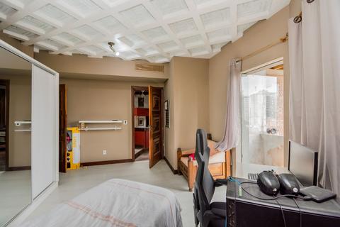 Image 30 - 220328