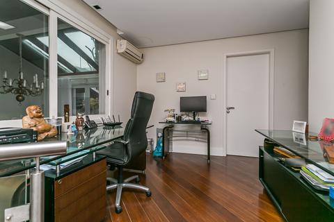 Image 34 - 220635