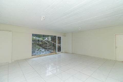 Image 48 - 221332