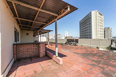 Image 45 - 221600
