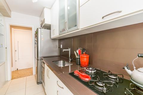 Image 21 - 222048