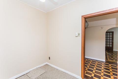 Image 31 - 223210