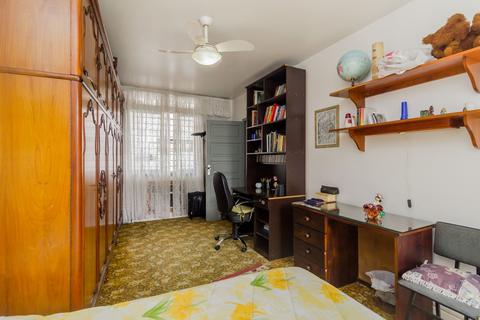 Image 34 - 223556