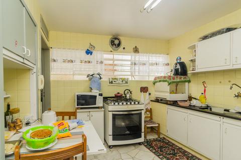 Image 42 - 223556