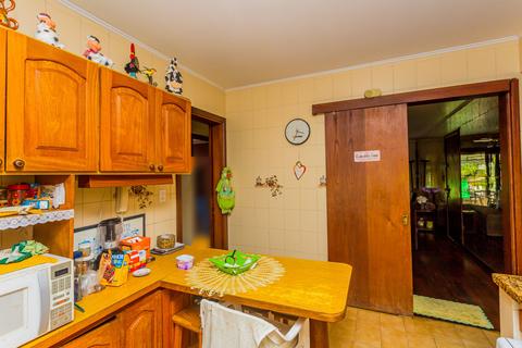 Image 24 - 225743