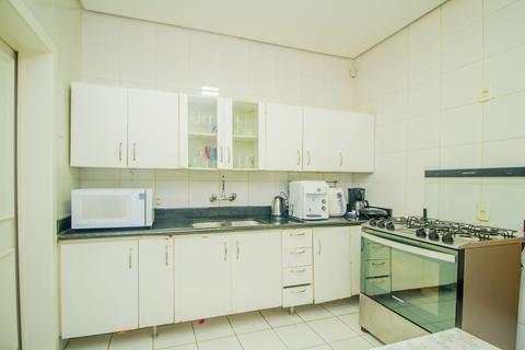 Image 33 - 225835