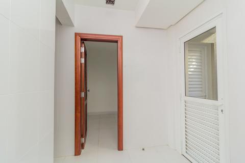 Image 37 - 226605