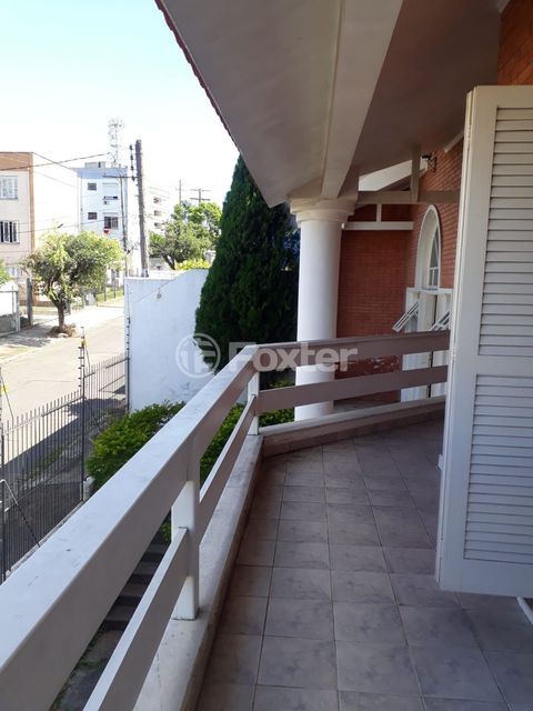 Image 23 - 228500