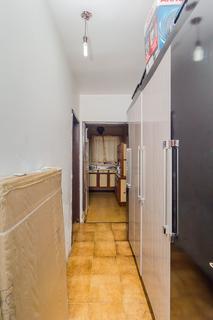 Image 29 - 228654