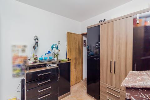 Image 37 - 228654