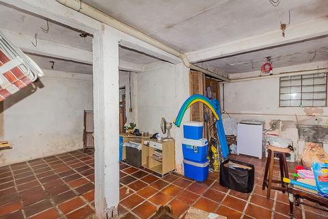 Image 59 - 228654