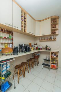 Image 44 - 228843