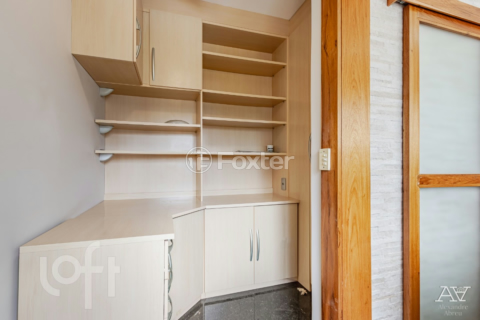 Image 35 - 229330